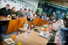 Fotoreport: Slovenské Sily pre špeciálne operácie navštívili vojenskí pridelenci